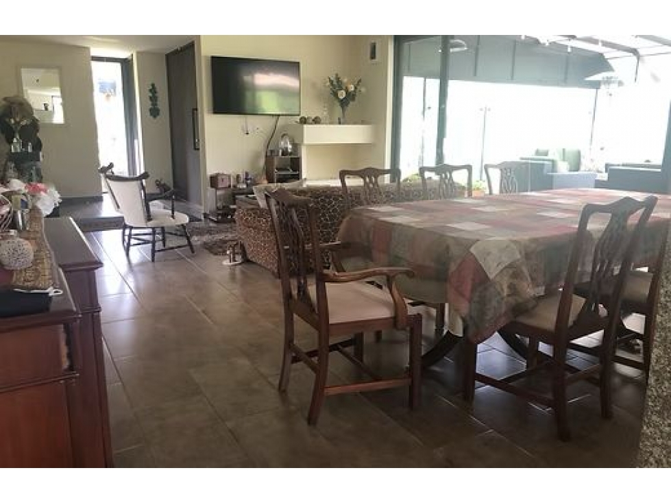 VENDO LINDA FINCA SUBACHOQUE -VEREDA ALTANIA-12.000 M2- CASA 350 M2 - 6