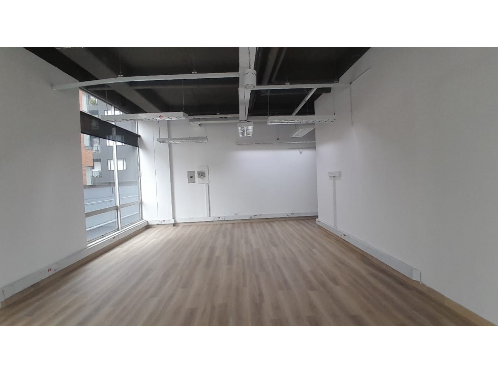 ARRIENDO MAGNIFICA OFICINA -SANTA PAULA- 103 CON 14A- 71M2 + BALCON — foto 3