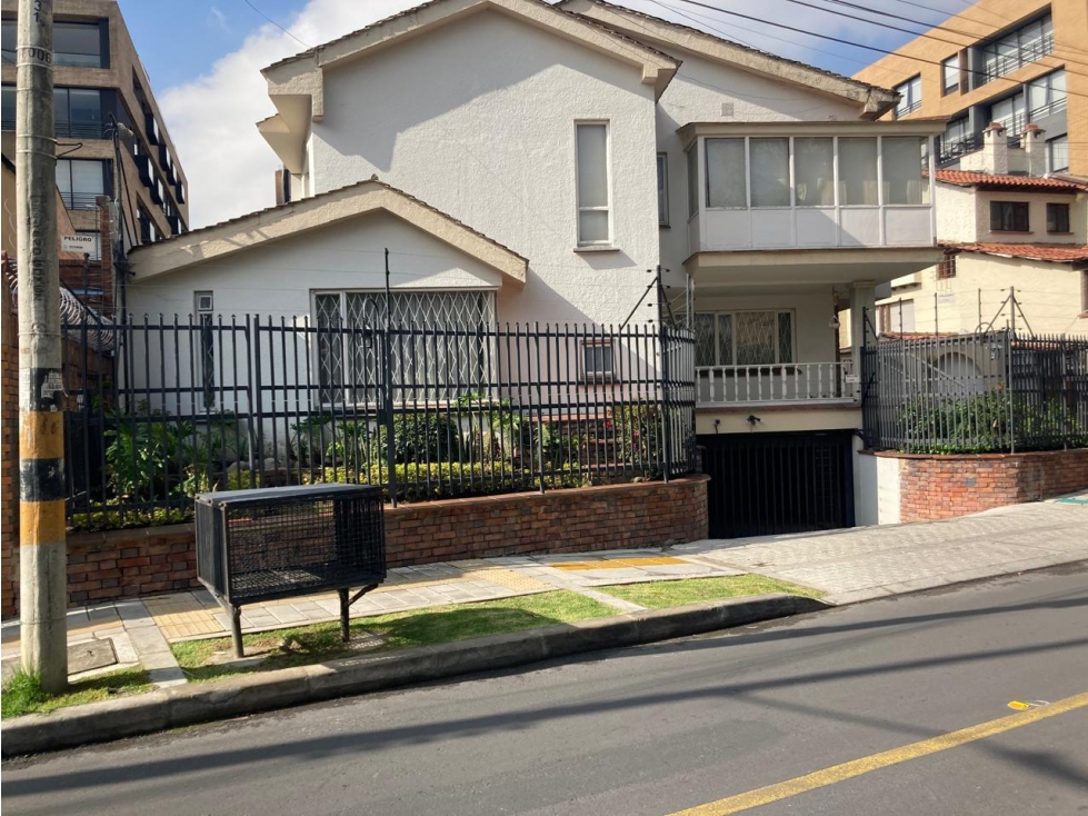 OPORTUNIDAD! VENDO MAGIFICA CASA EN SAN PATRICIO CONJUNTO - 225 M2