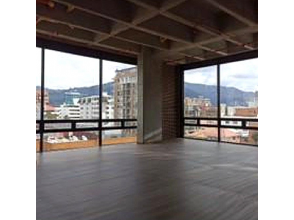 LOCAL EN 2 Y 3 NIVEL CON PARQUEO Y TERRAZA