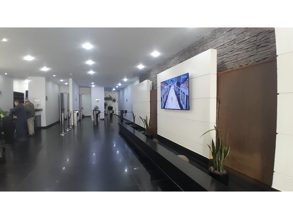 ARRIENDO OFICINA SANTA PAULA DE 450 MTS2- 2 BALCONES — foto 2