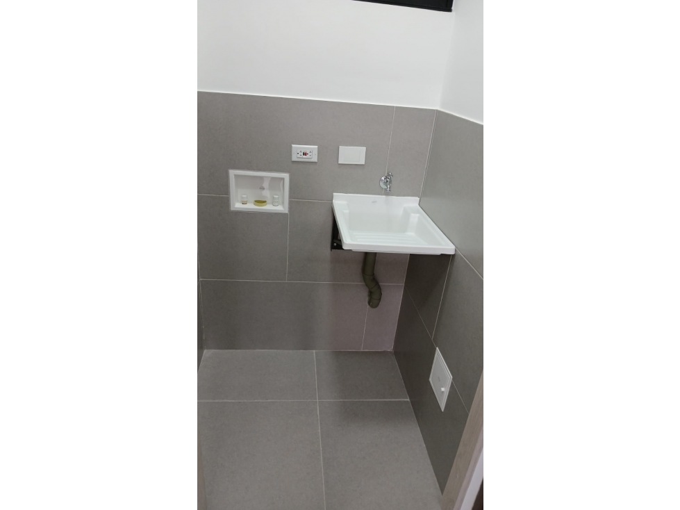 Arriendo Apartaestudio estrenar 45 mtrs2,baño, garaje — foto 2