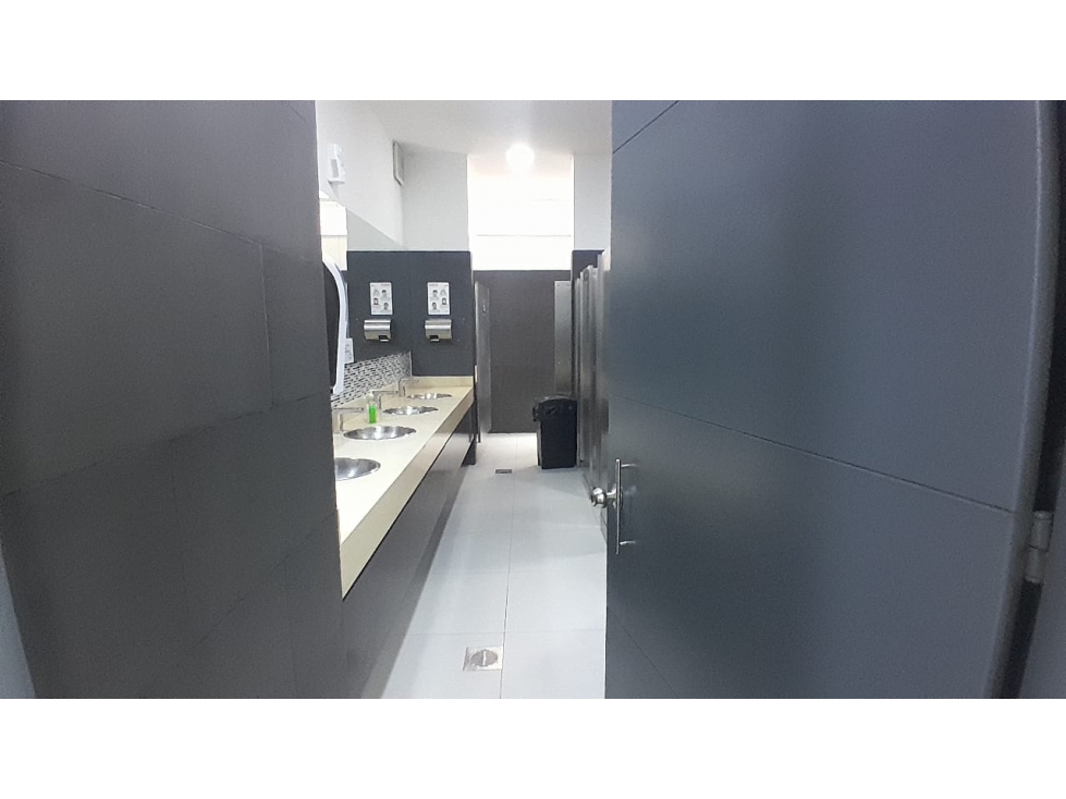ARRIENDO OFICINA SANTA PAULA DE 450 MTS2- 2 BALCONES — foto 5