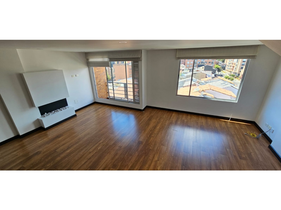 VENDO MAGNIFICO PENTHOUSE DUPLEX EN LISBOA, 113 M2 2 HAB, 2 TERRAZAS — foto 2