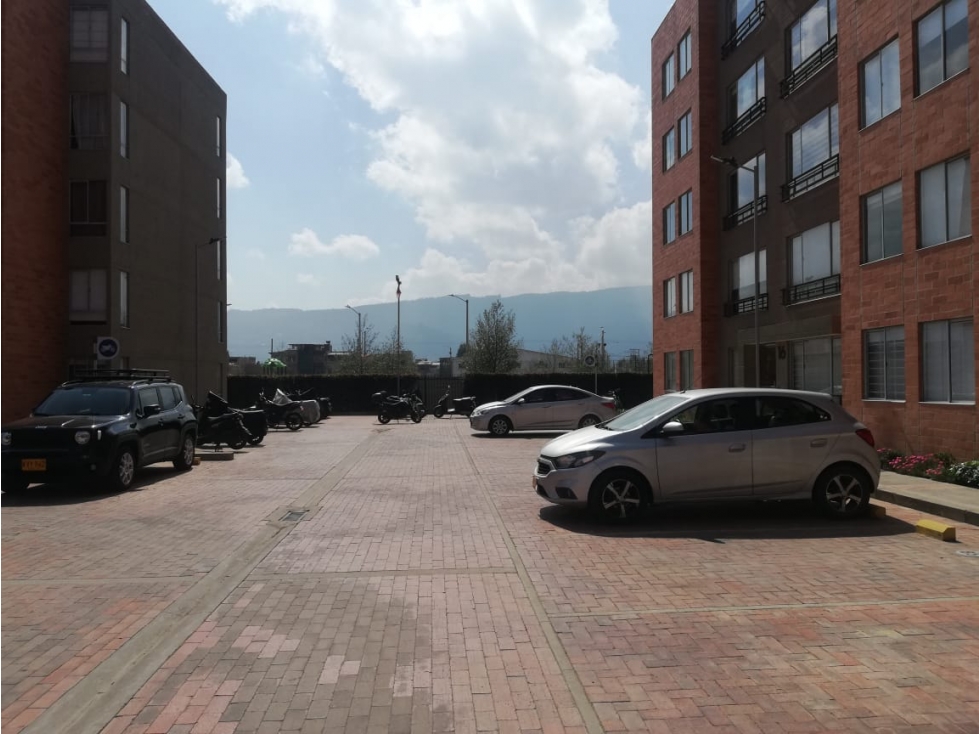 CHIA, apartamento (56 mtrs) 2 hab estudio 2 baños, 5 piso - 2