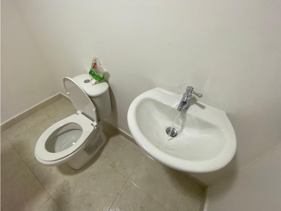 VENDO-PERMUTO CASA COMERCIAL ESQUINERA RENTANDO, LA FRAGUITA. — foto 6