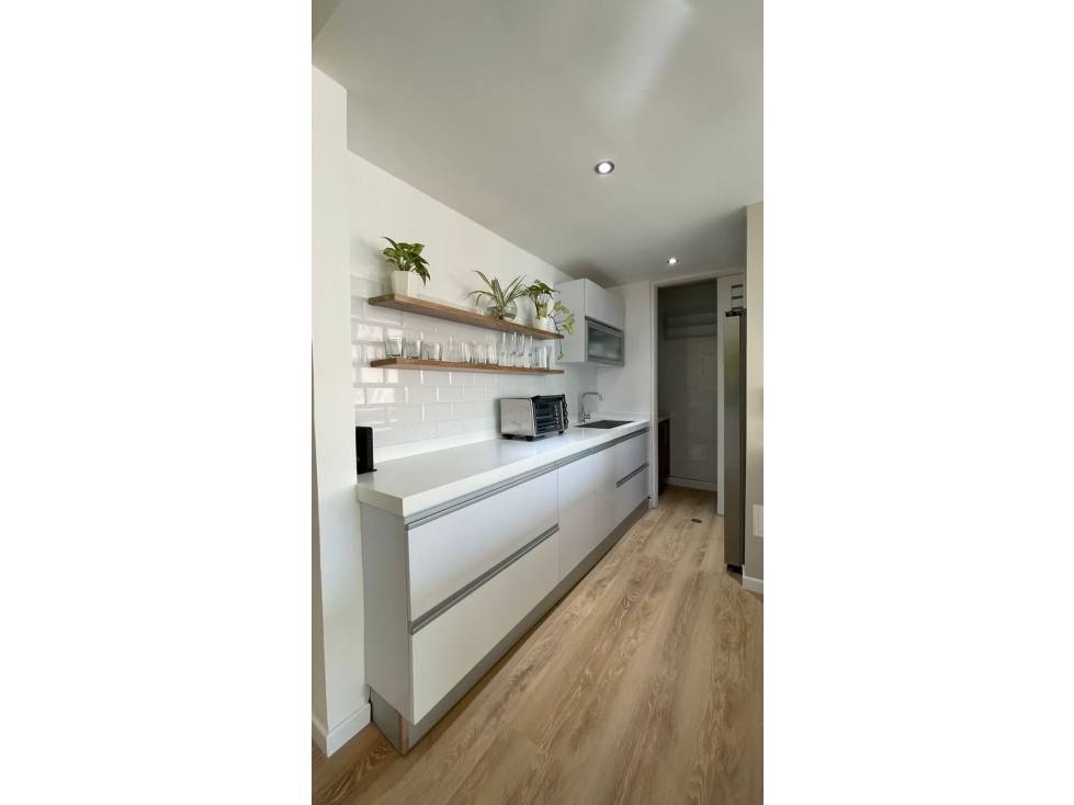 ARRIENDO MAGNIFICO APARTAMENTO AMOBLADO- CHICO - EXTERIOR-100 M2 — foto 4
