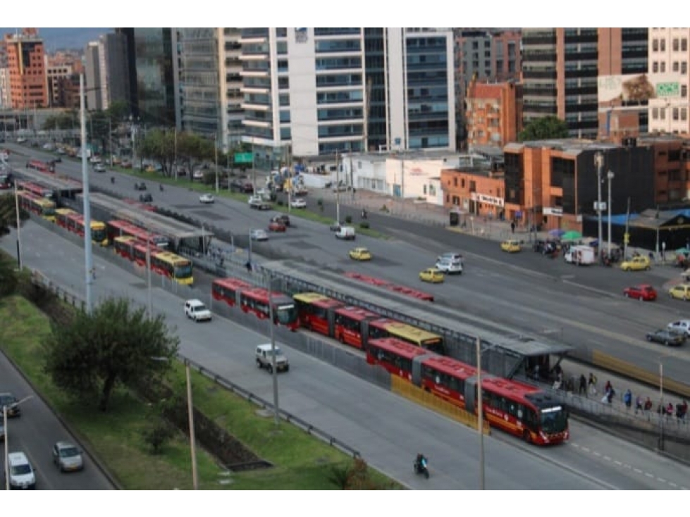 ARRIENDO OFICINAS DE 96 M² EN LA CASTELLANA AUTOPISTA NORTE — foto 2