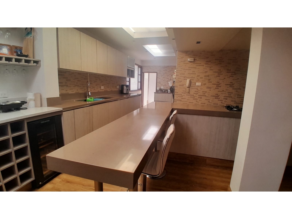 VENDO LINDA CASA REMODELADA EN SAN JOSE DE BAVARIA-CONJUNTO 4H 280M2 — foto 6