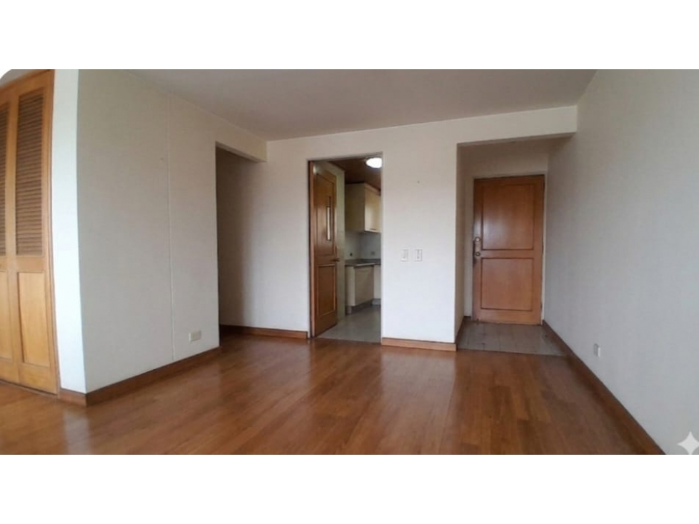 VENDO APARTAMENTO - ALHAMBRA -PARA REMODELAR-89 M2 4TO PISO EXTERIOR — foto 6