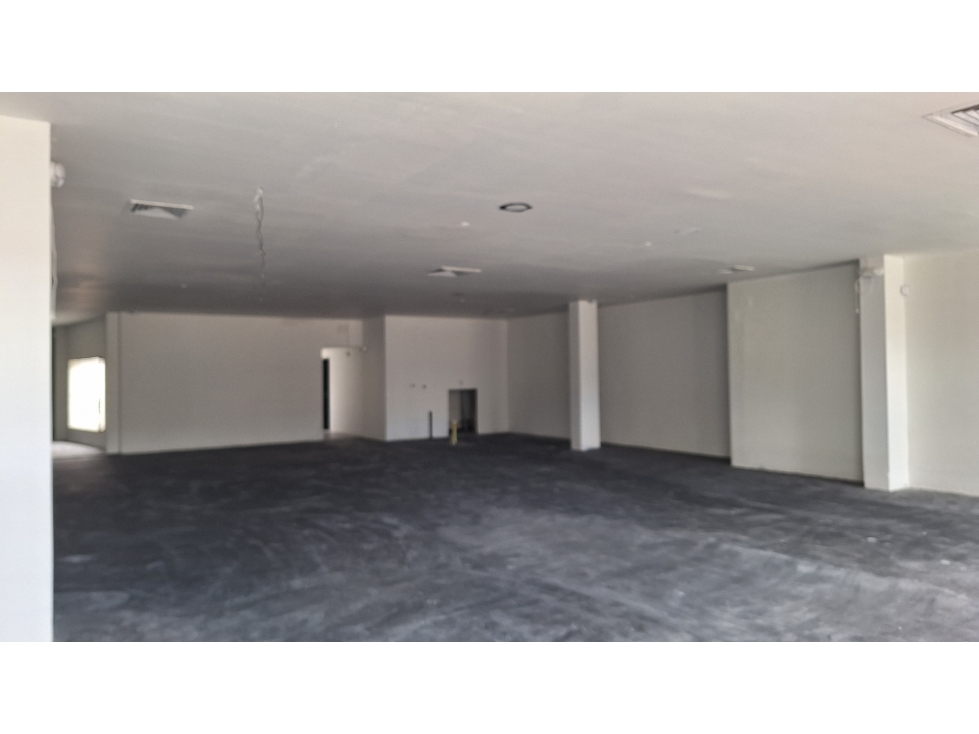 LOCAL COMERCIAL CALLE 119 PEPE SIERRA CRA 18 - 5