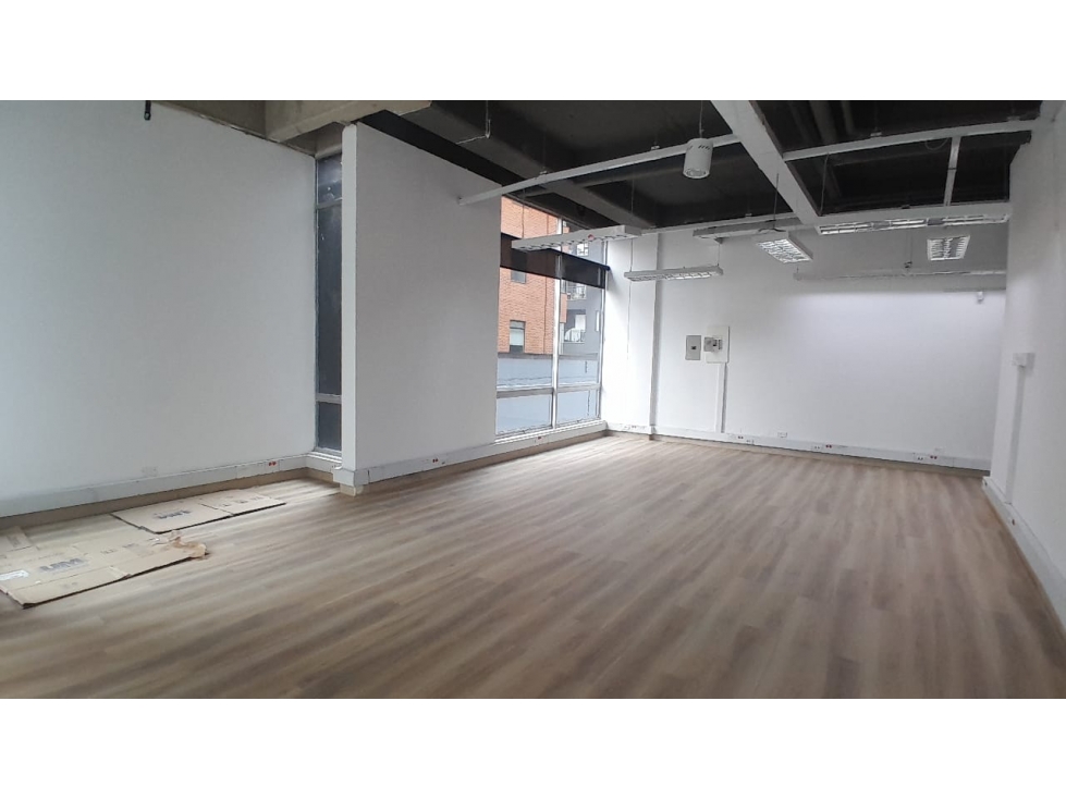ARRIENDO MAGNIFICA OFICINA -SANTA PAULA- 103 CON 14A- 71M2 + BALCON
