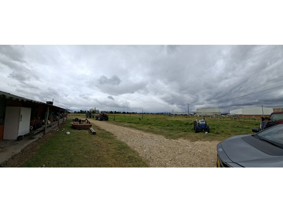 LOTE COMERCIAL Y LOGISTICO SIBERIA MCC - 3