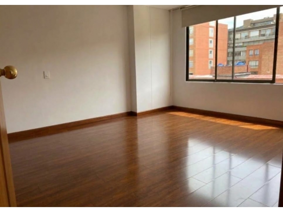 APARTAMENTO EN ARRIENDO EN EL VIRREY -VISTA A PARQUE- 50 M2 - 1 HAB — foto 5