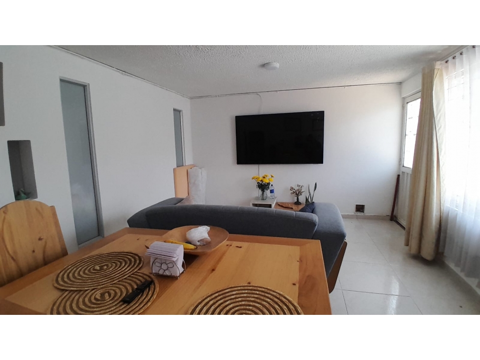 VENDO CASA CON TRES APARTAMENTOS PARA INVERSION O VIVIENDA-SUBA — foto 2