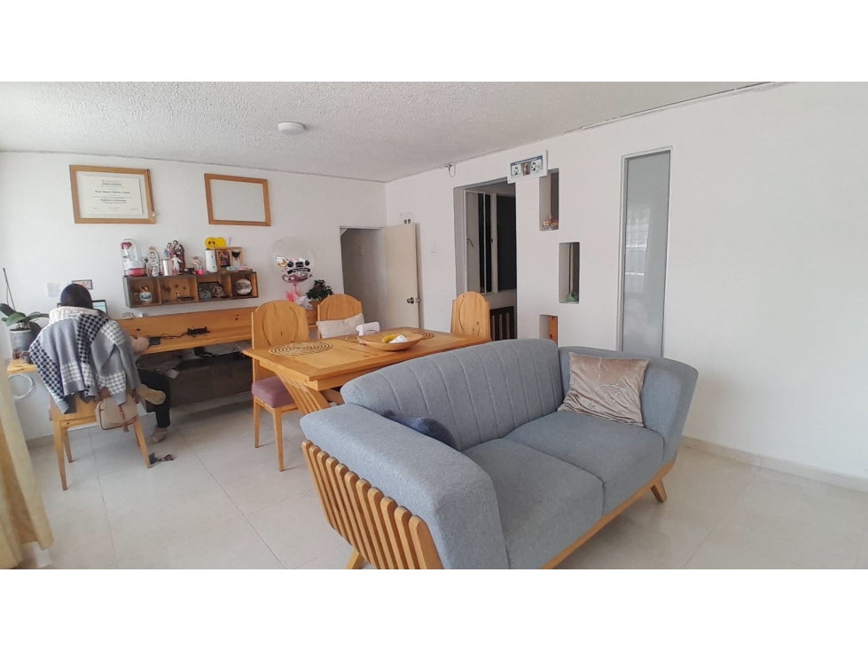 VENDO CASA CON TRES APARTAMENTOS PARA INVERSION O VIVIENDA-SUBA