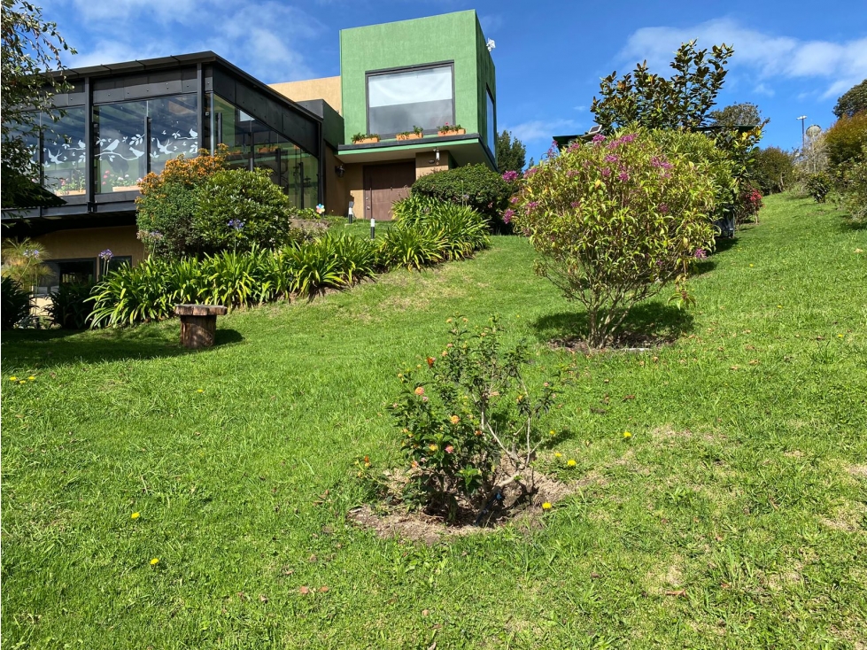VENDO LINDA FINCA SUBACHOQUE -VEREDA ALTANIA-12.000 M2- CASA 350 M2 - 2