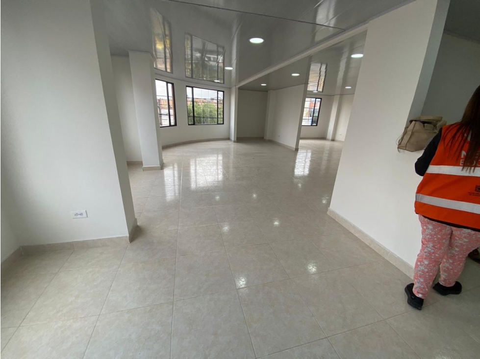 VENDO-PERMUTO CASA COMERCIAL ESQUINERA RENTANDO, LA FRAGUITA. — foto 2