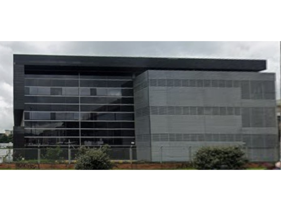 EDIFICIO DE OFICINAS, BODEGA Y SERVICIOS — foto 6