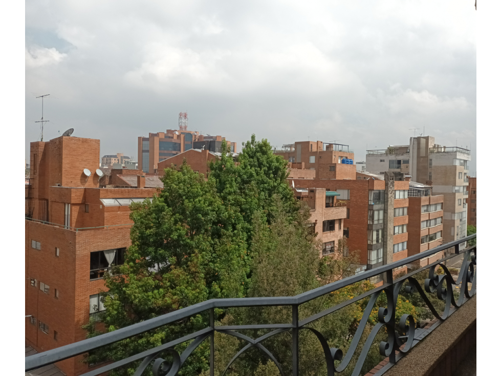 VENTA BOGOTA APTO. PH CON TERRAZA CHICO NORTE PENTHOUSE BUEN TAMAÑO — foto 3