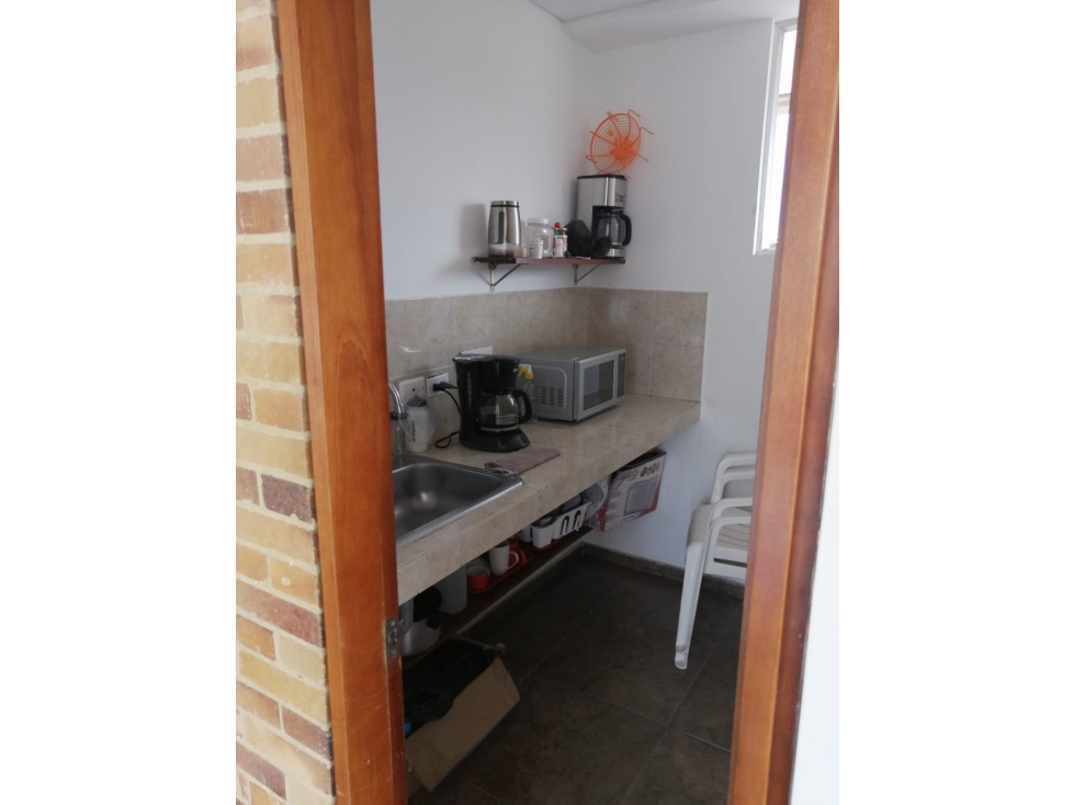 CHIA, esquinero iluminado 3 hab 2 baños 2 parq 110 mtrs2.4 piso — foto 6
