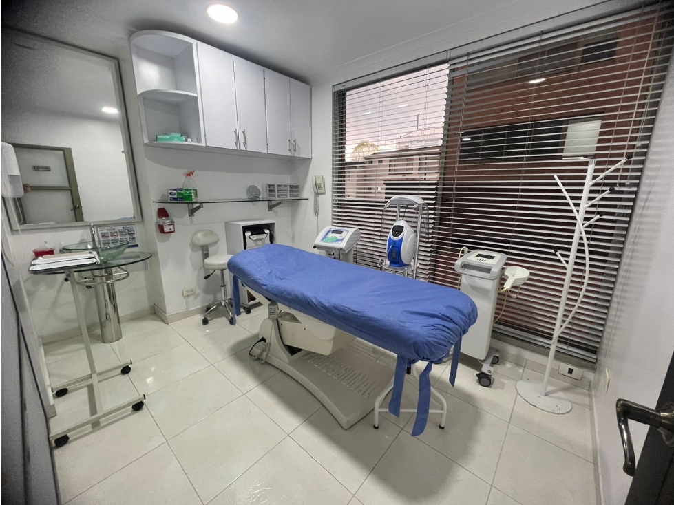 VENDO CONSULTORIO /OFICINA 58 MTS CRA 16 CON 82