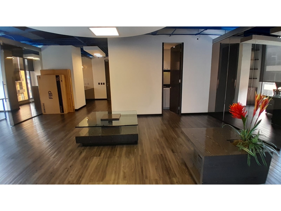 VENTA O ARRIENDO EXCLUSIVA OFICINA AMOBLADA EN ZONA 93- CHICO-130 M2 — foto 3