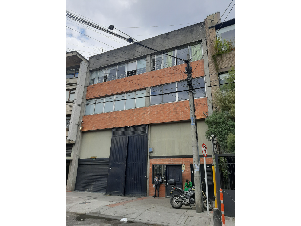 LOCAL COMERCIAL BODEGA OFICINA CHAPINERO BOGOTA CON RENTA 16 Mll