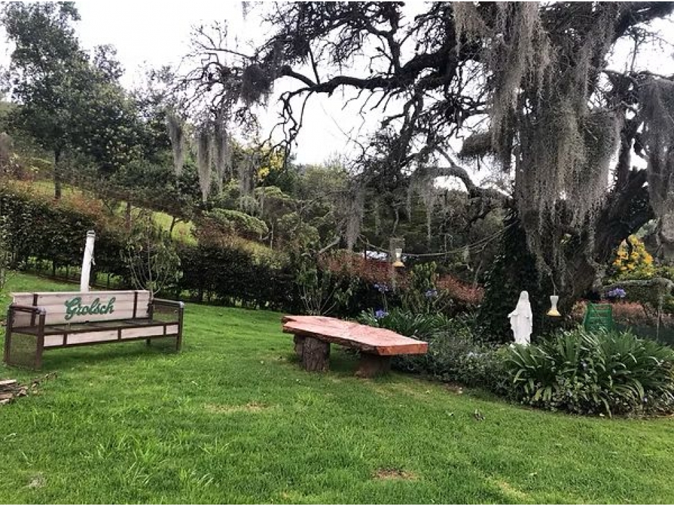 VENDO LINDA FINCA SUBACHOQUE -VEREDA ALTANIA-12.000 M2- CASA 350 M2 - 5