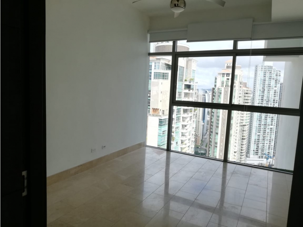 Venta apartamento en PH GRAND TOWER, Amoblado — foto 5