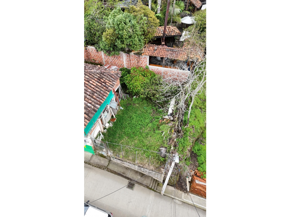 SE RENTA LOTE COMERCIAL UBICADO EN SALENTO QUINDIO - 2