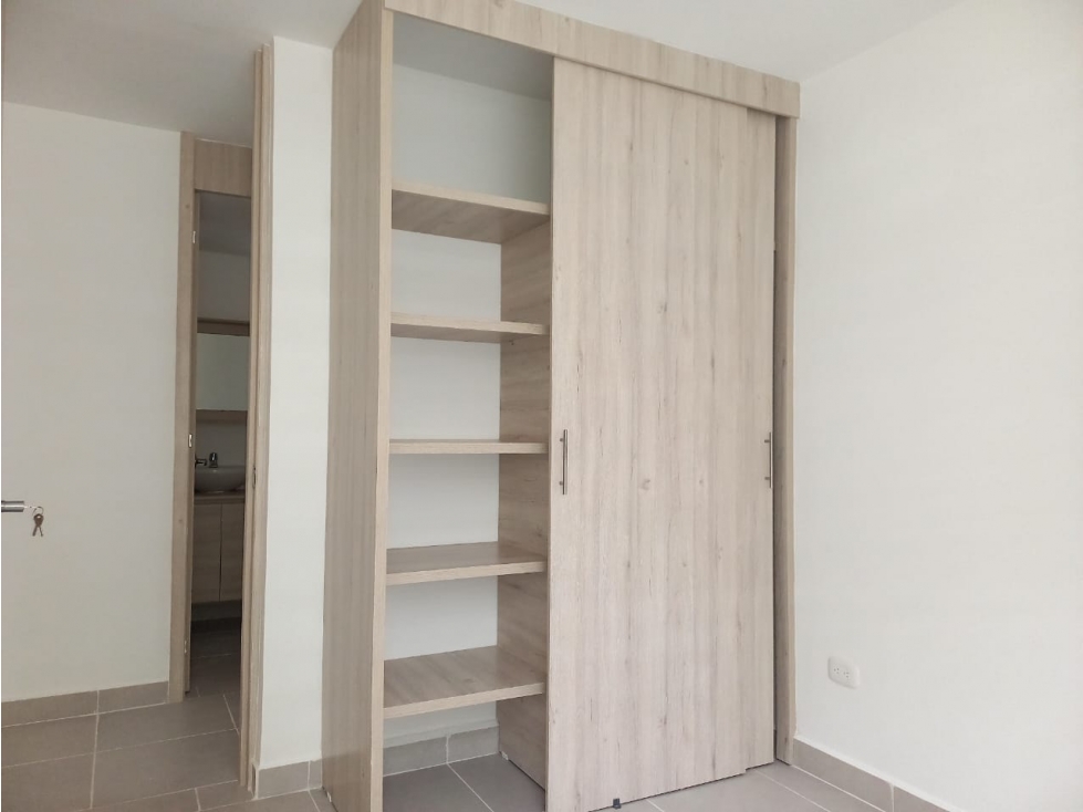 SE VENDE APARTAMENTO SECTOR COLISEO — foto 5