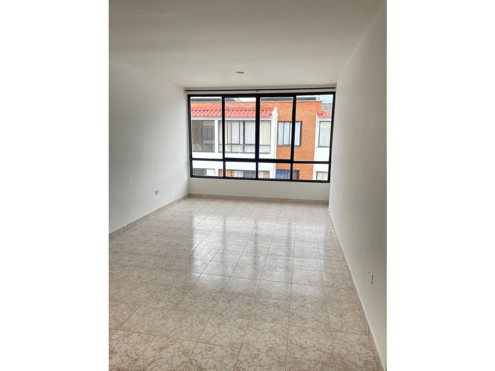 EN RENTA APARTAMENTO UBICADO AL LADO DEL PORTAL DEL QUINDIO