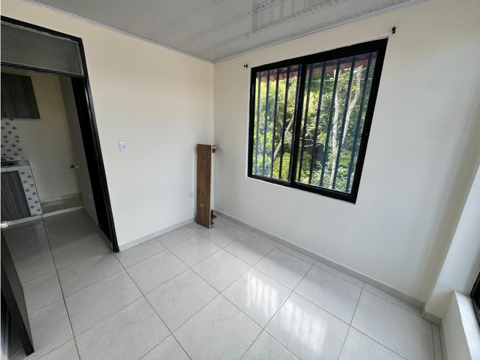 SE VENDE CASA BIFAMILIAR EN LA GRECIA AL SUR DE ARMENIA