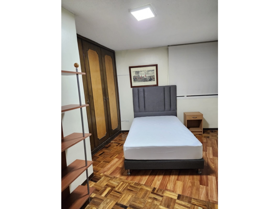 SE RENTA APARTAMENTO EN EL CENTRO DE BOGOTA, SECTOR LA CANDELARIA — foto 3