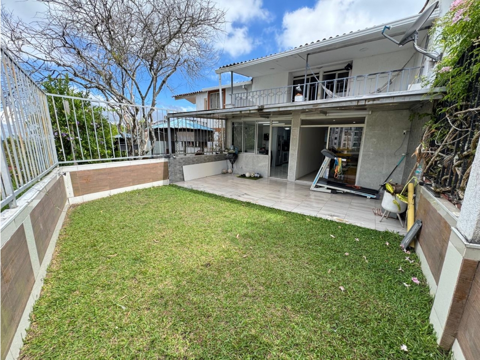 SE VENDE CASA EN LA CARRERA 19 NORTE ARMENIA QUINDIO CON PATIO AMPLIO