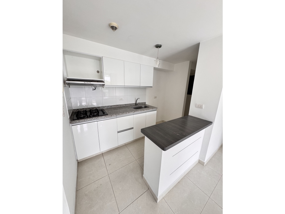 SE VENDE APARTAMENTO POR EL SECTOR DEL COLISEO DEL CAFE — foto 2