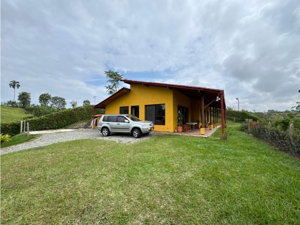CASA CAMPESTRE AMOBLADA PARA LA RENTA EN VÍA EL CAIMO — foto 2
