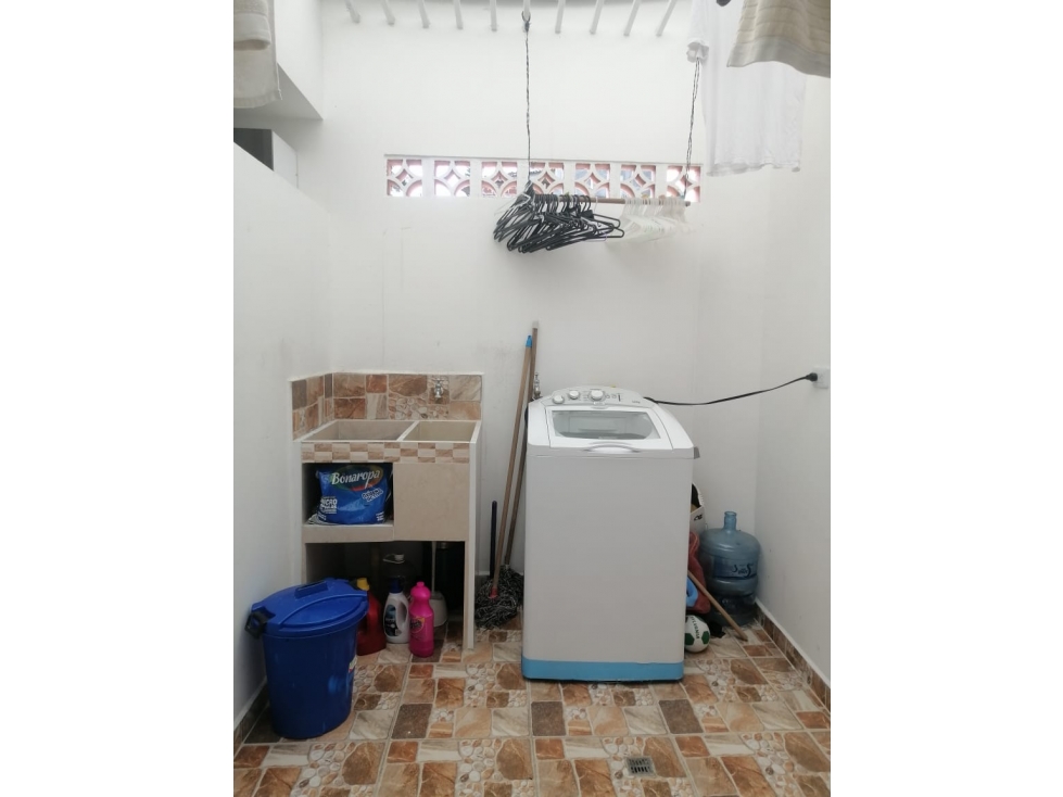 SE VENDE CASA EN EL BARRIO LA DIVISA — foto 6