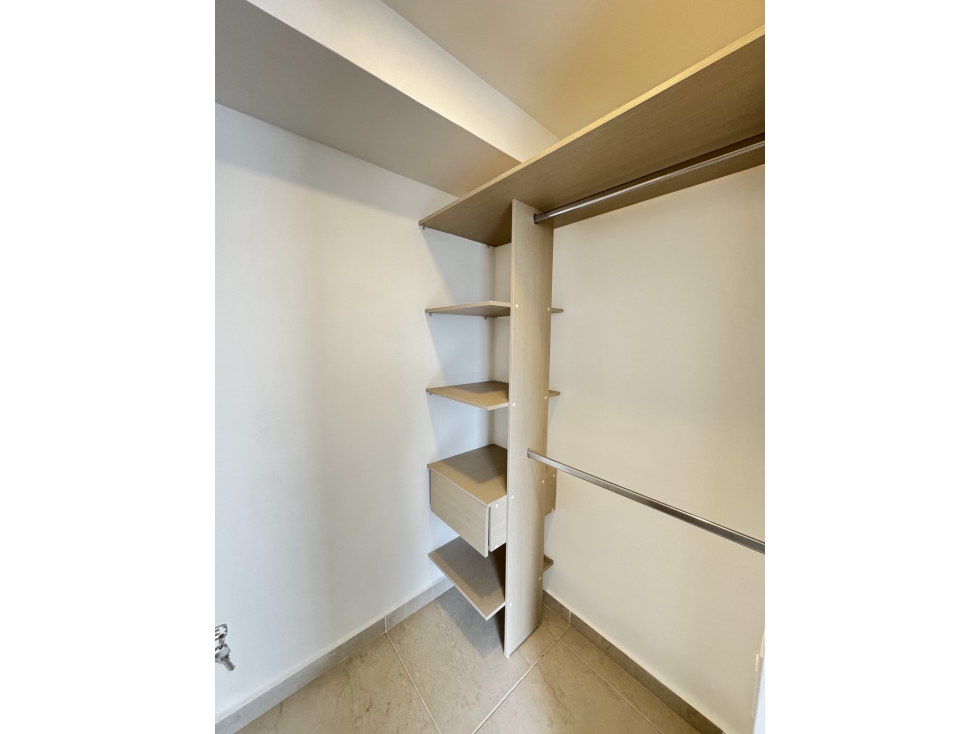 SE RENTA APARTAMENTO EN TORRE HORUS, SECTOR FUNDADORES — foto 5