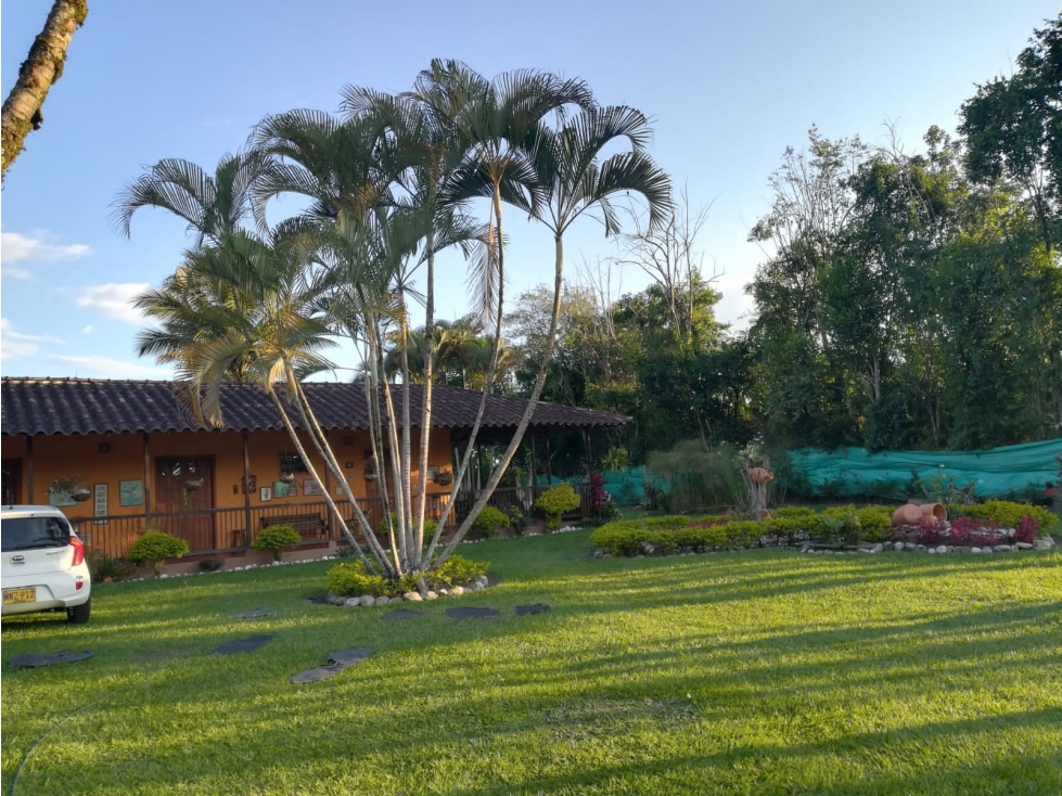 SE VENDE HERMOSO CHALET VIA PUEBLO TAPAO — foto 6