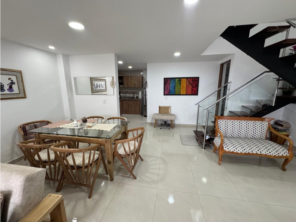 CASA EN VENTA EN CONJUNTO CERRADO SOBRE LA AVENIDA CENTENARIO NORTE — foto 3