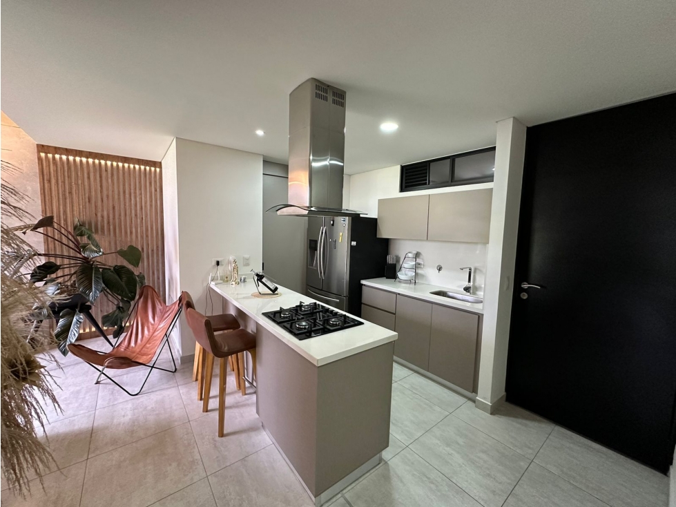 APARTAMENTO EN VENTA UBICADO EN LA AVENIDA CENTENARIO DE 3 HAB — foto 2