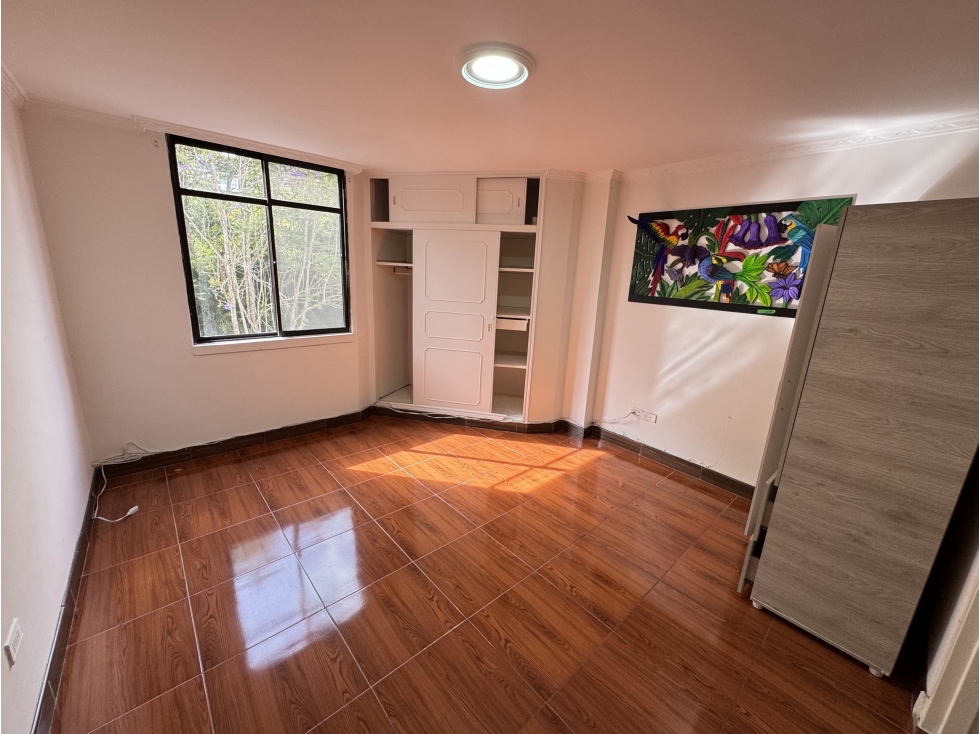 SE VENDE APARTAMENTO EN LA CASTELLANA — foto 2