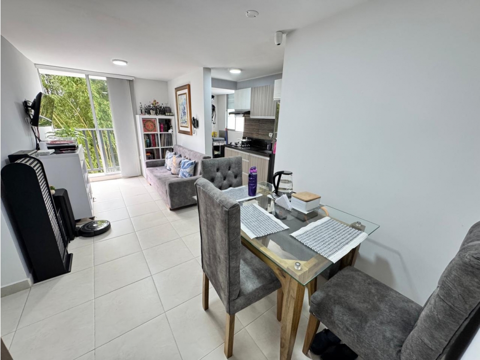 SE VENDE APARTAMENTO EN SECTOR DEL COLISEO DEL CAFE — foto 2