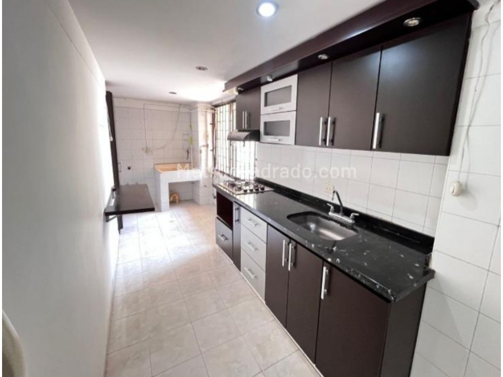 APARTAMENTO EN VENTA EN EL SECTOR DEL PORTAL DEL QUINDIO — foto 3