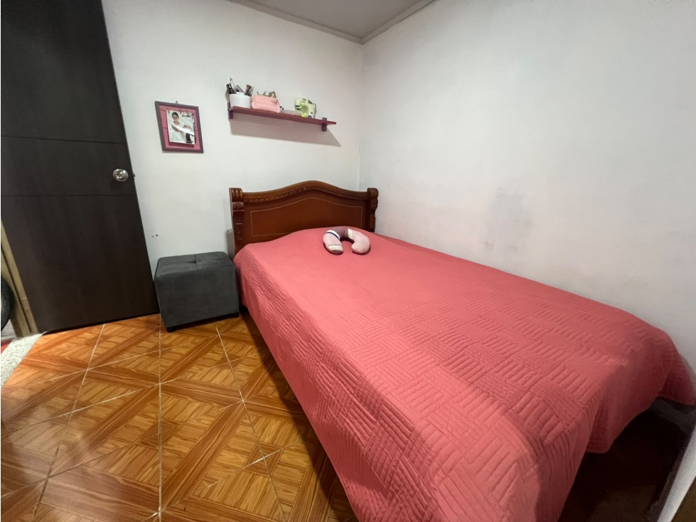SE VENDE CASA EN EL BARRIO QUINTAS DE LA MARINA, SUR DE LA CIUDAD — foto 5