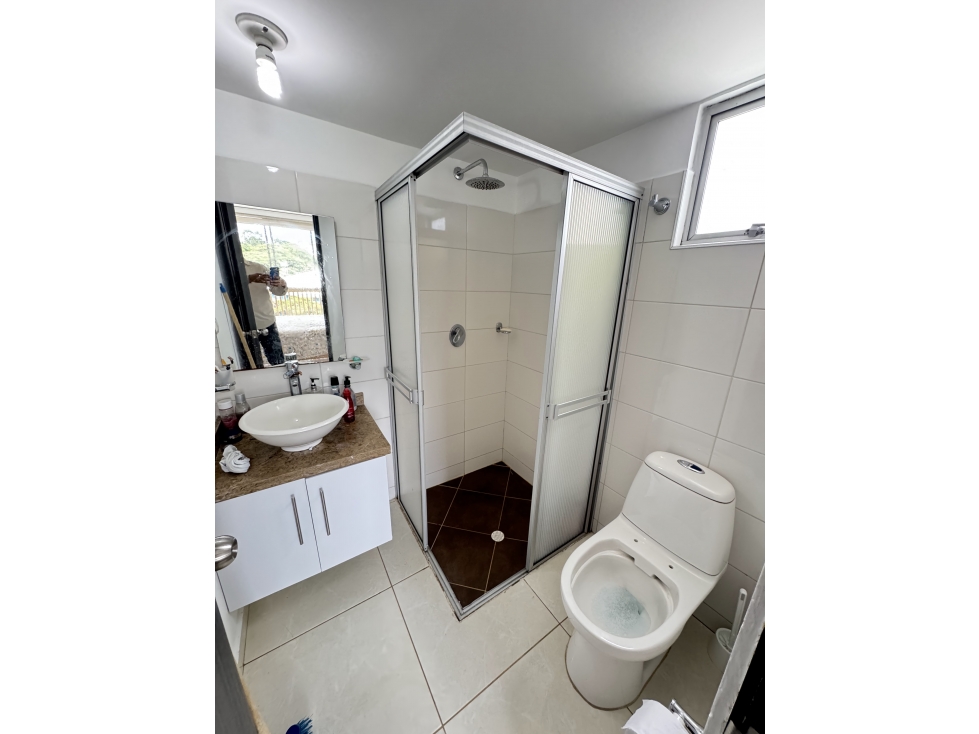 SE VENDE APARTAMENTO EN EL SECTOR DEL COLISEO DEL CAFE — foto 4