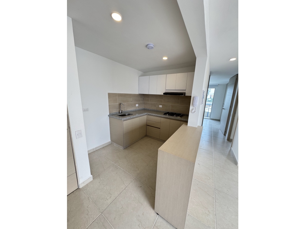 SE RENTA APARTAMENTO EN TORRE HORUS, SECTOR FUNDADORES — foto 2