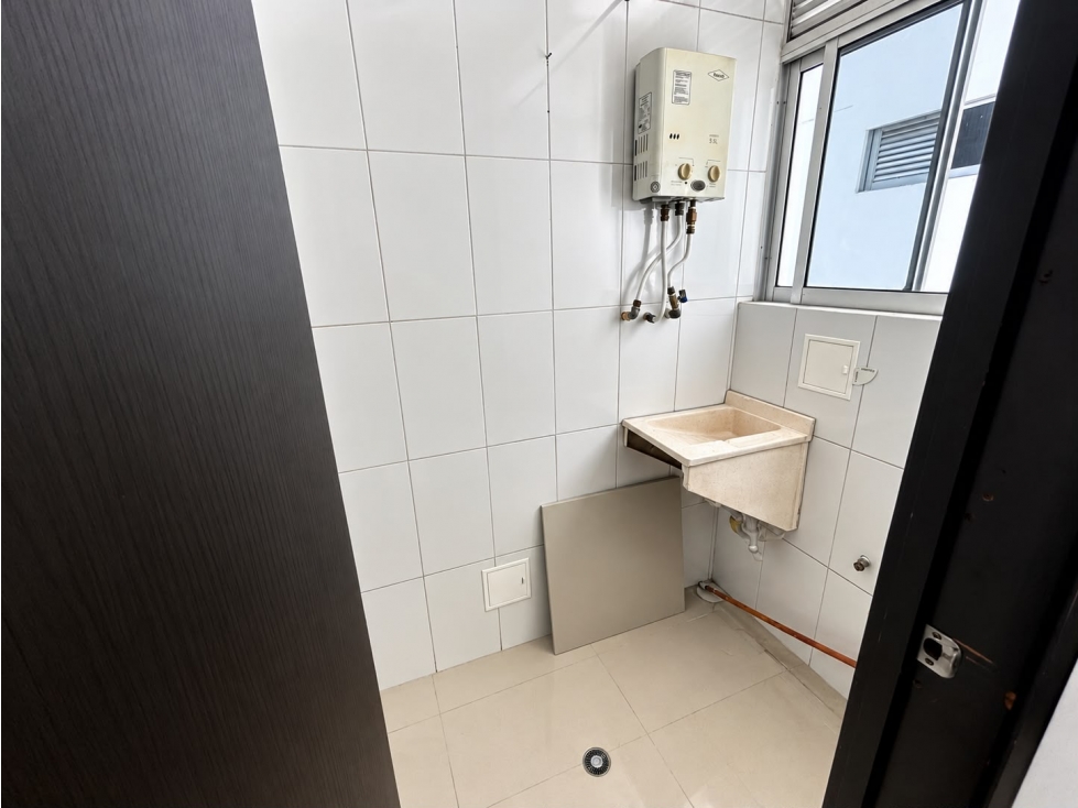 APARTAMENTO EN RENTA EN AV. 19 NORTE — foto 4